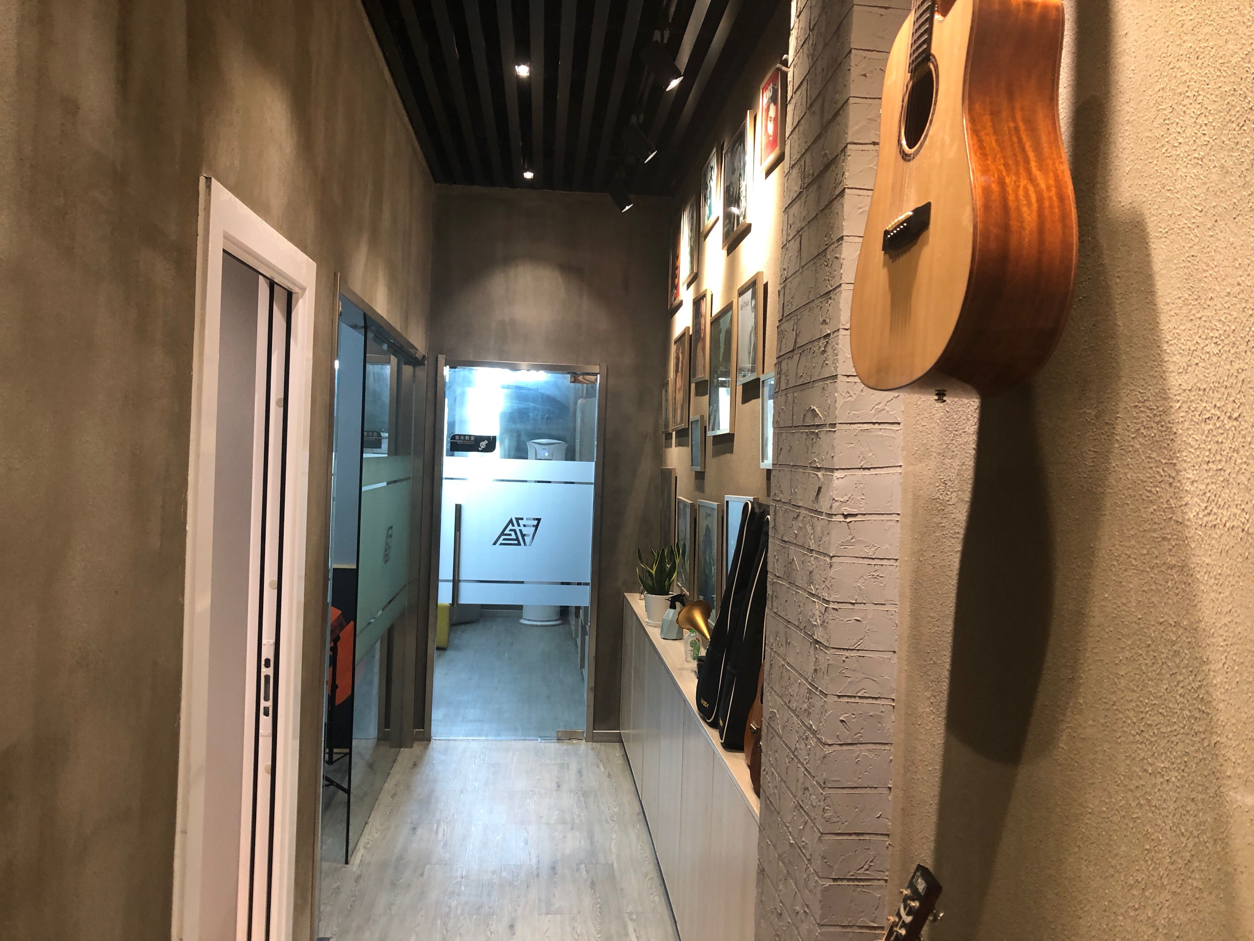 ayx-届-竨_U?褮筪繴?母?的简单介绍